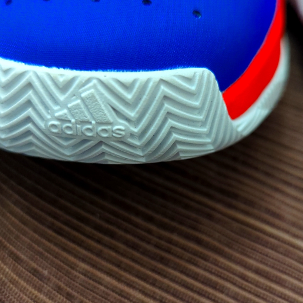 Adidas Sneakers